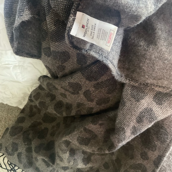 WOOLWRICH ONE SIZE Shaw leopard sweater kimono BROWN BLACK very cute wrap scarf - Picture 4 of 8